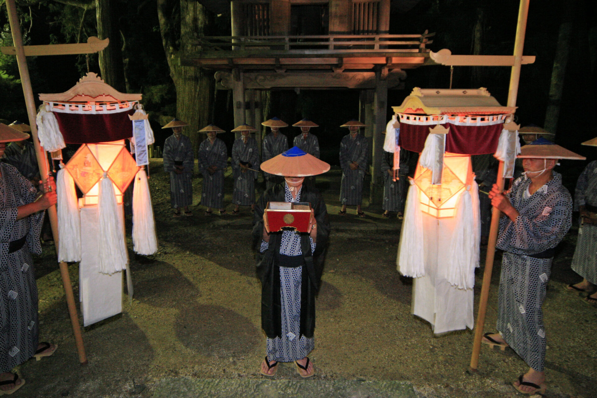 綾渡の夜念仏と盆踊 - 風流踊